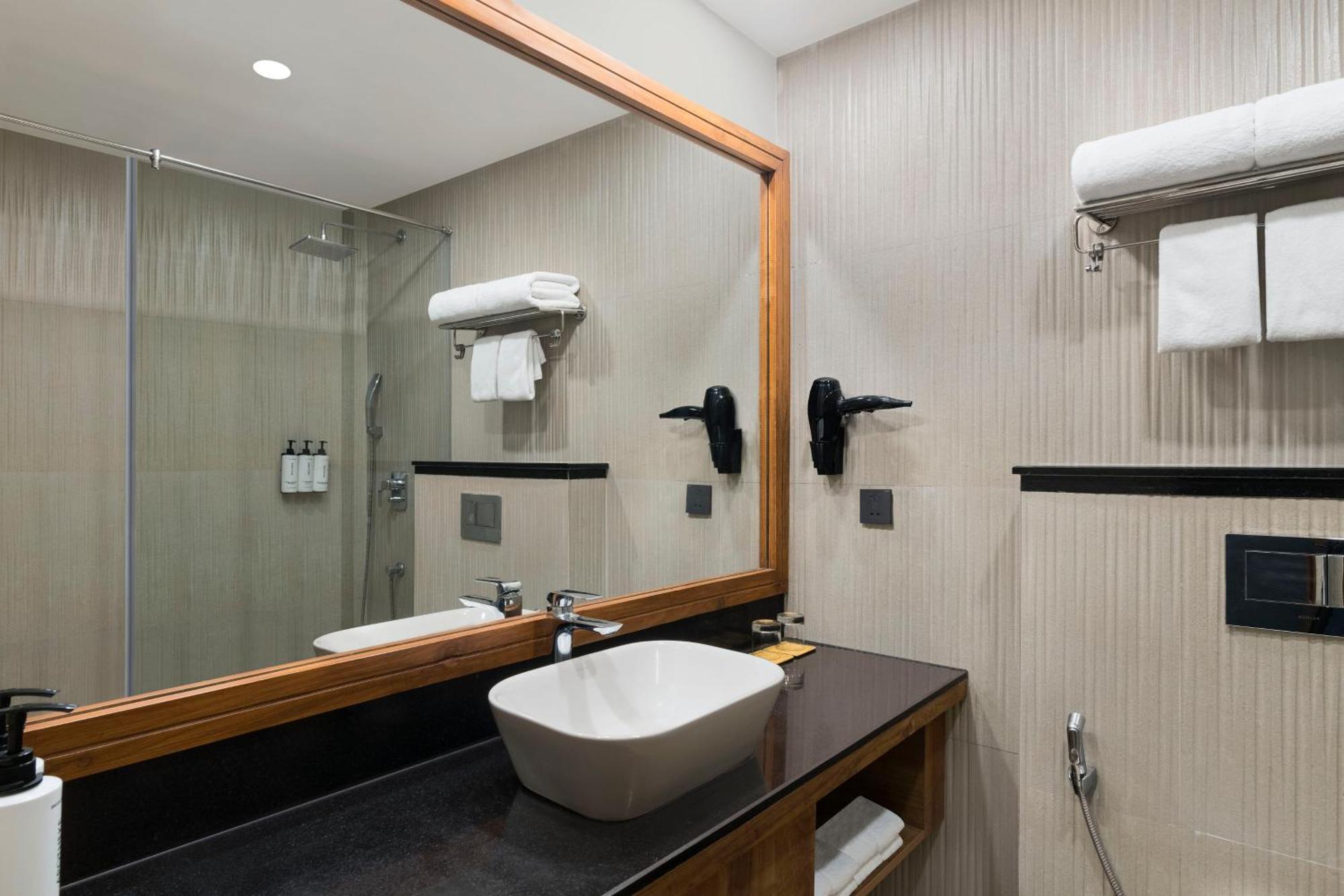 Hotel Voco Jim Corbett By Ihg à Rāmnagar Extérieur photo